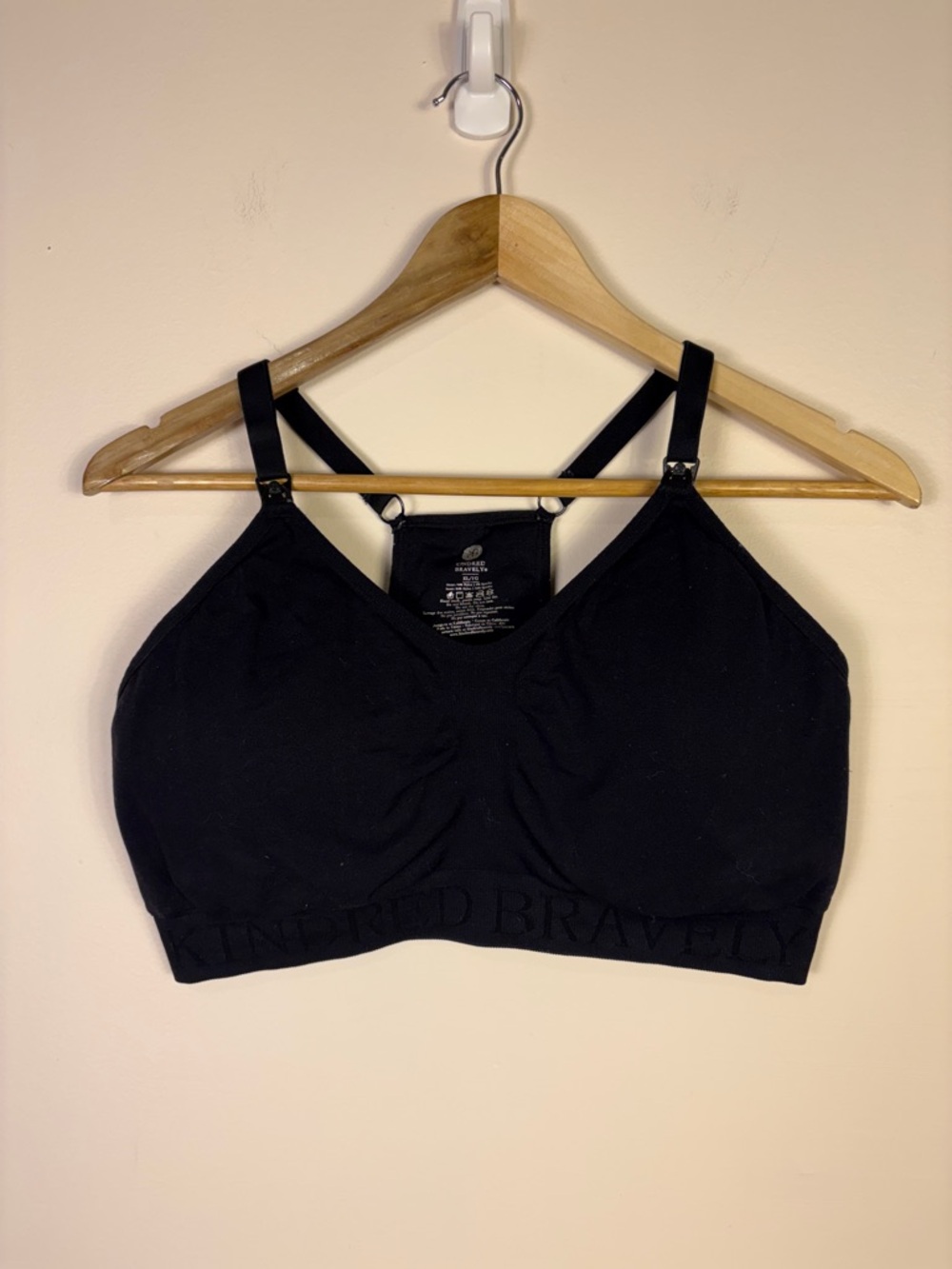 Kindred Bravely Black Nursing Pumping Bra Clips Adjustable Straps Pads Included